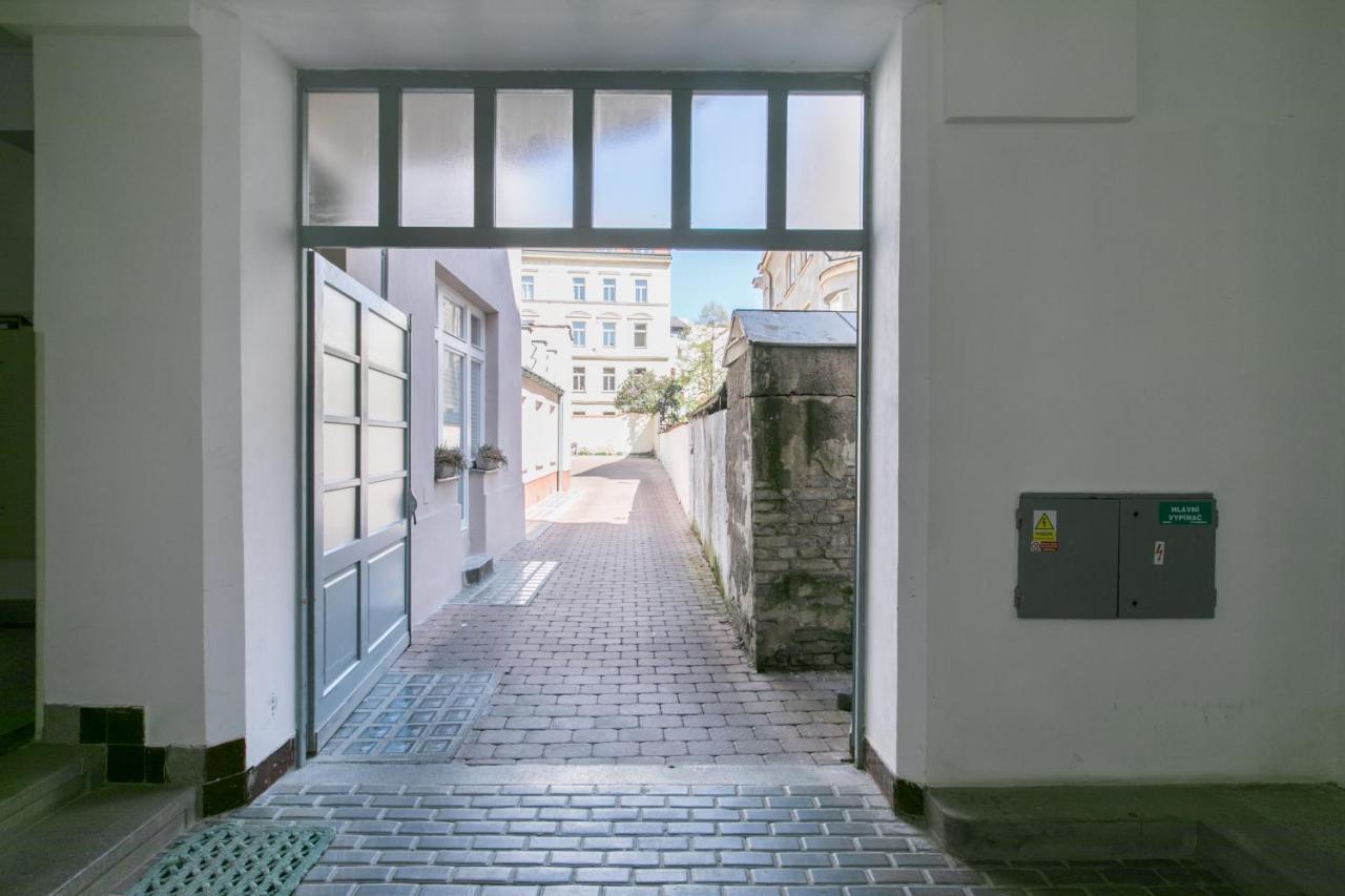 Cozy Apartment In Quiet Courtyard Near Charles Bridge Prague Extérieur photo