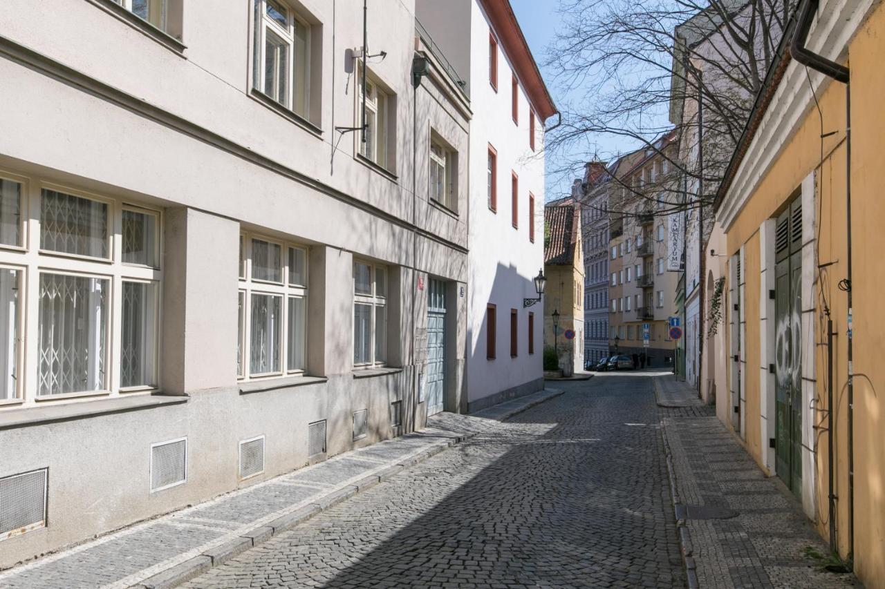 Cozy Apartment In Quiet Courtyard Near Charles Bridge Prague Extérieur photo